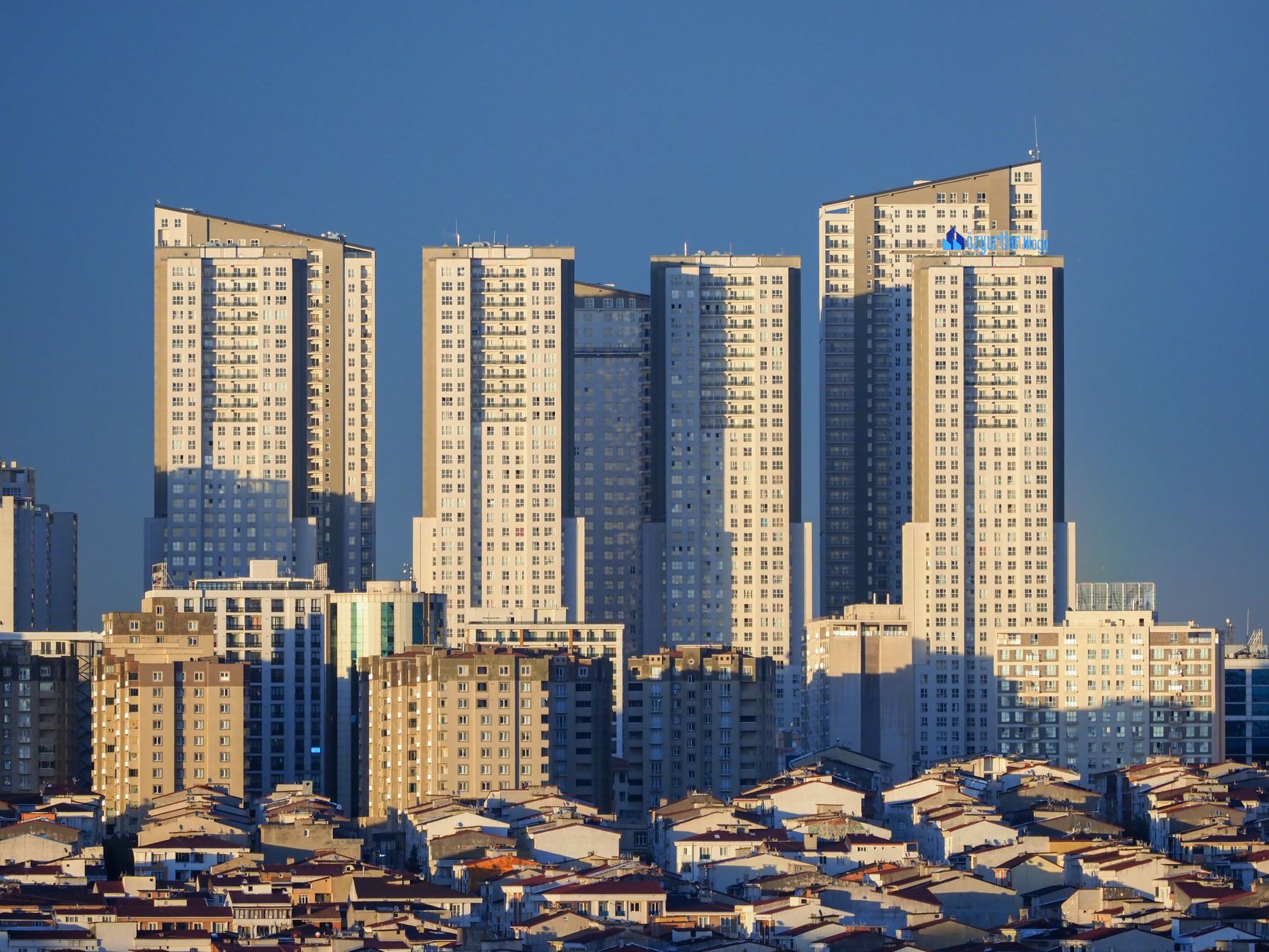 Türkiye'de modern konut projeleri ve şehir silüeti
