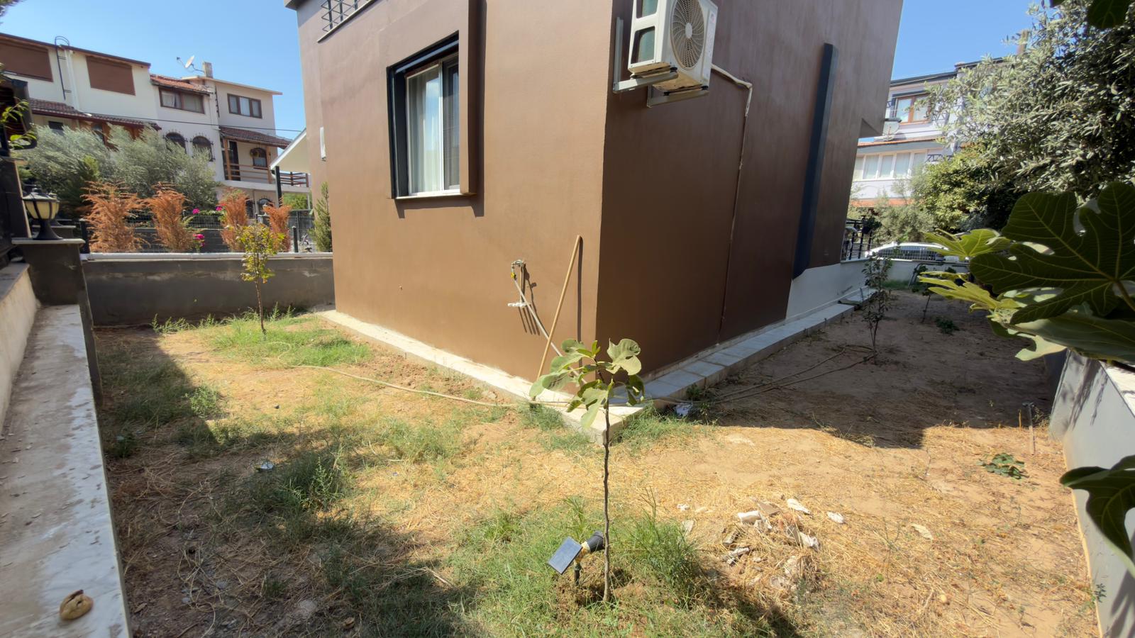 Seferihisar Doğanbey Cumhuriyet Mahallesi'nde Denize Yakın 3+1 Lüks Villa — 20 / 30