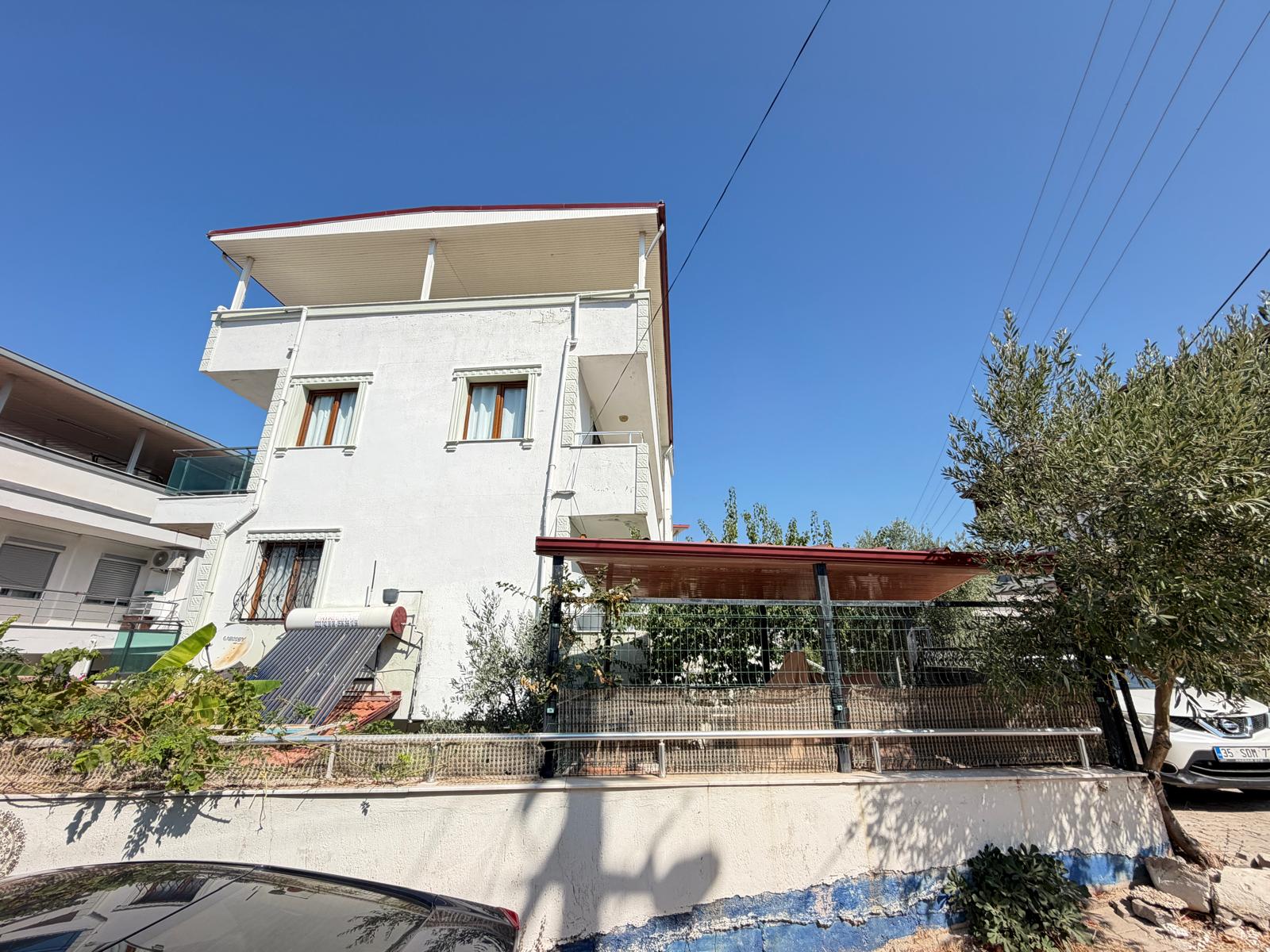Seferihisar Ürkmez, teraslı Full Deniz Manzaralı Satılık Dublex Daire 2+1 — 26 / 30