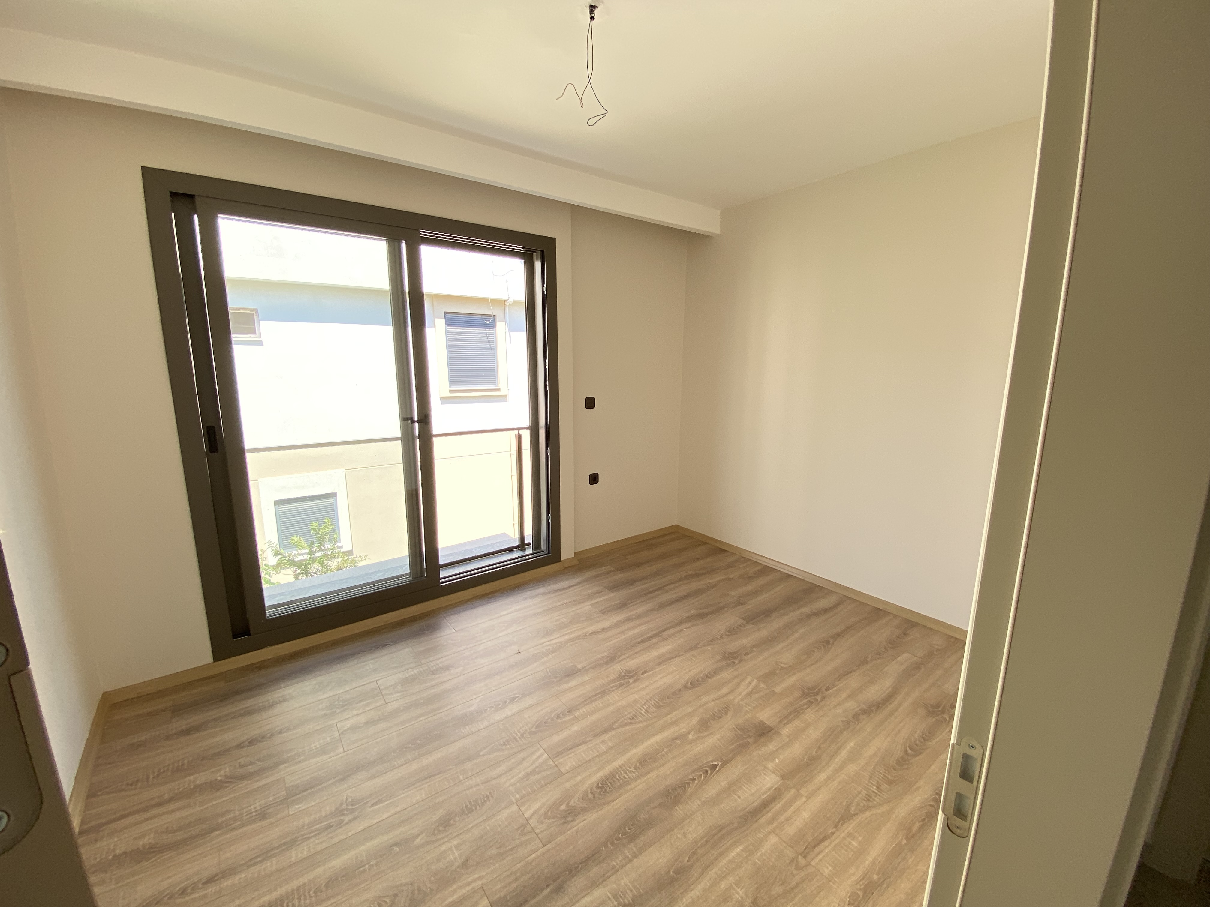 Seferihisar Mersin Alanı Denize 350 m, Havuzlu Ve Yerden Isıtmalı Lüks Köşe Villa — 23 / 30