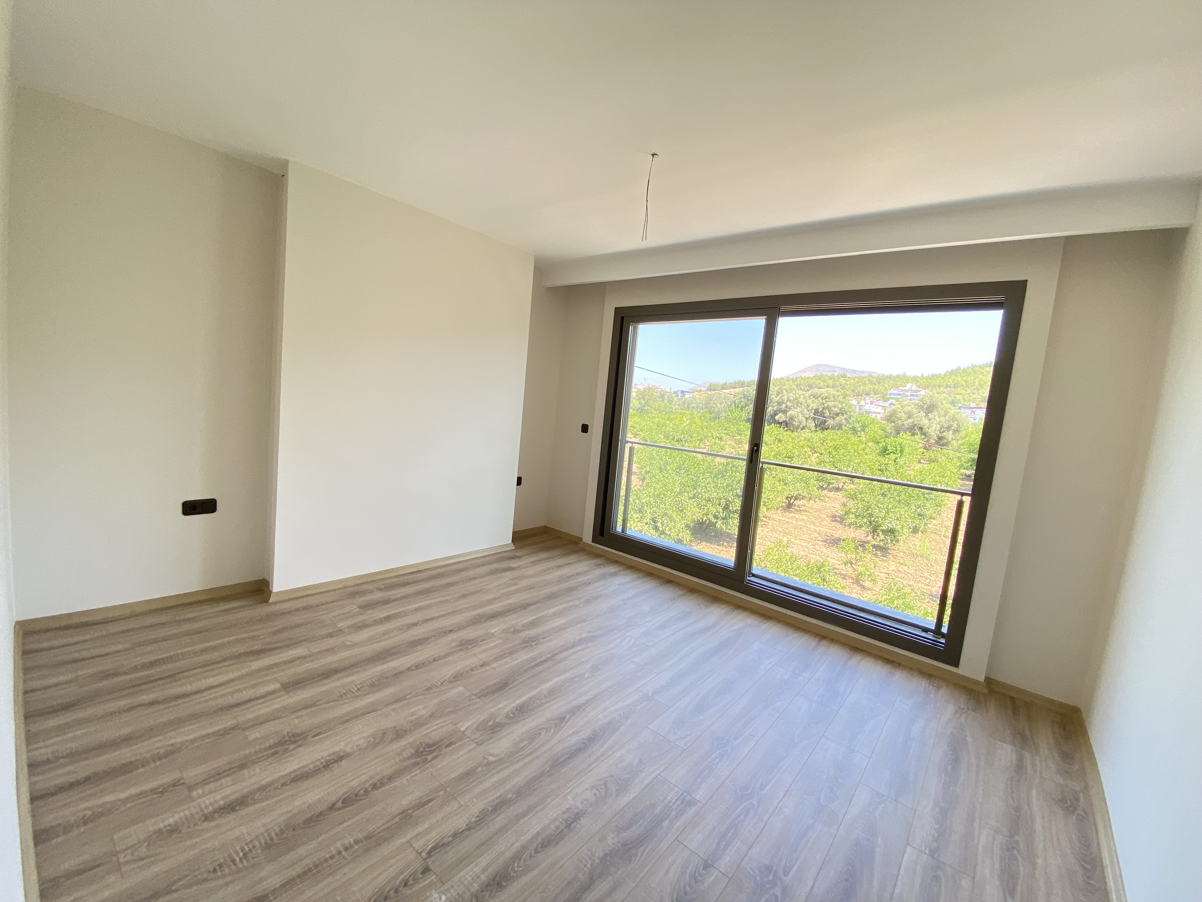 Seferihisar Mersin Alanı Denize 350 m, Havuzlu Ve Yerden Isıtmalı Lüks Köşe Villa — 24 / 30