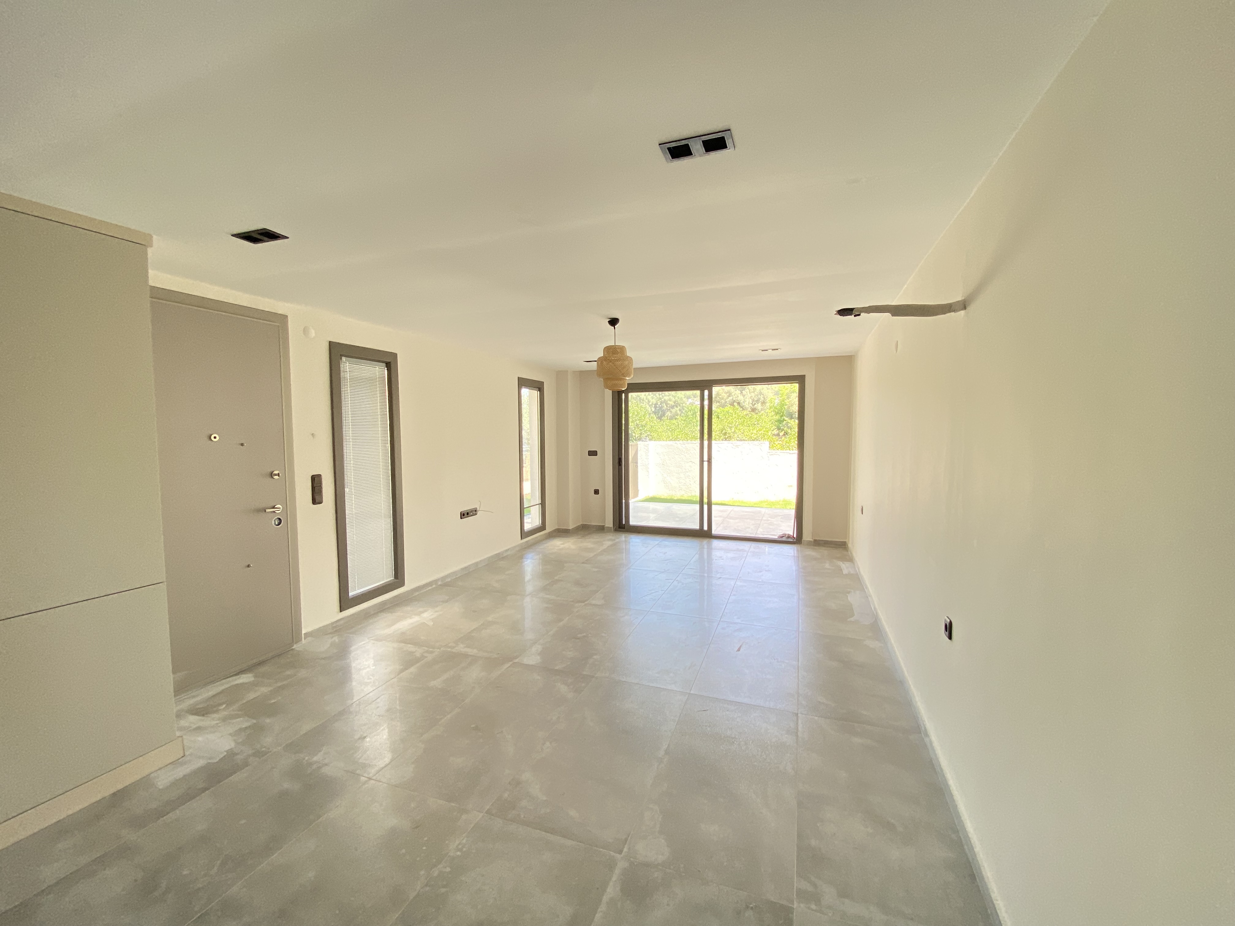 Seferihisar Mersin Alanı Denize 350 m, Havuzlu Ve Yerden Isıtmalı Lüks Köşe Villa — 5 / 30