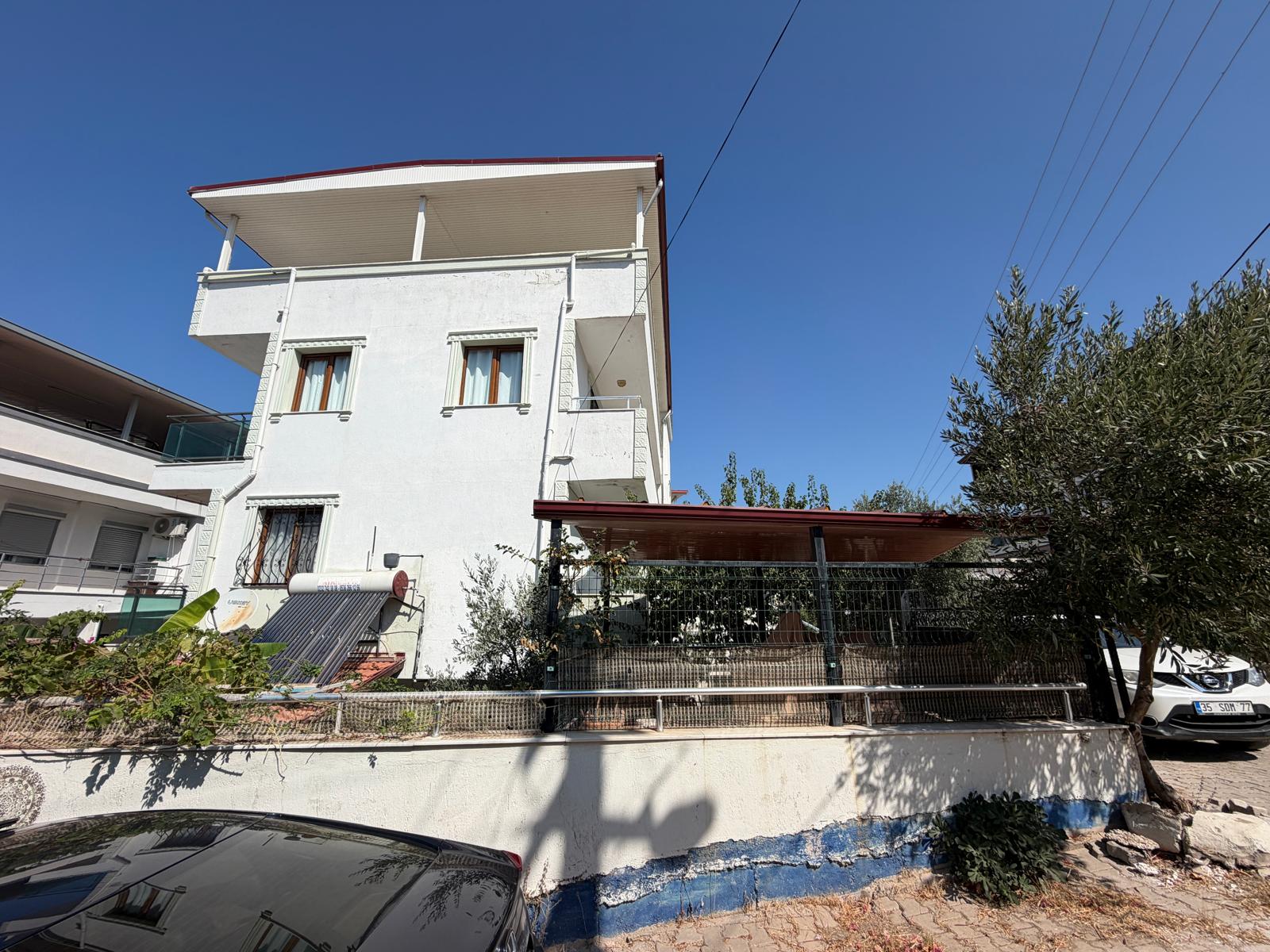 Seferihisar Ürkmez, teraslı Full Deniz Manzaralı Satılık Dublex Daire 2+1