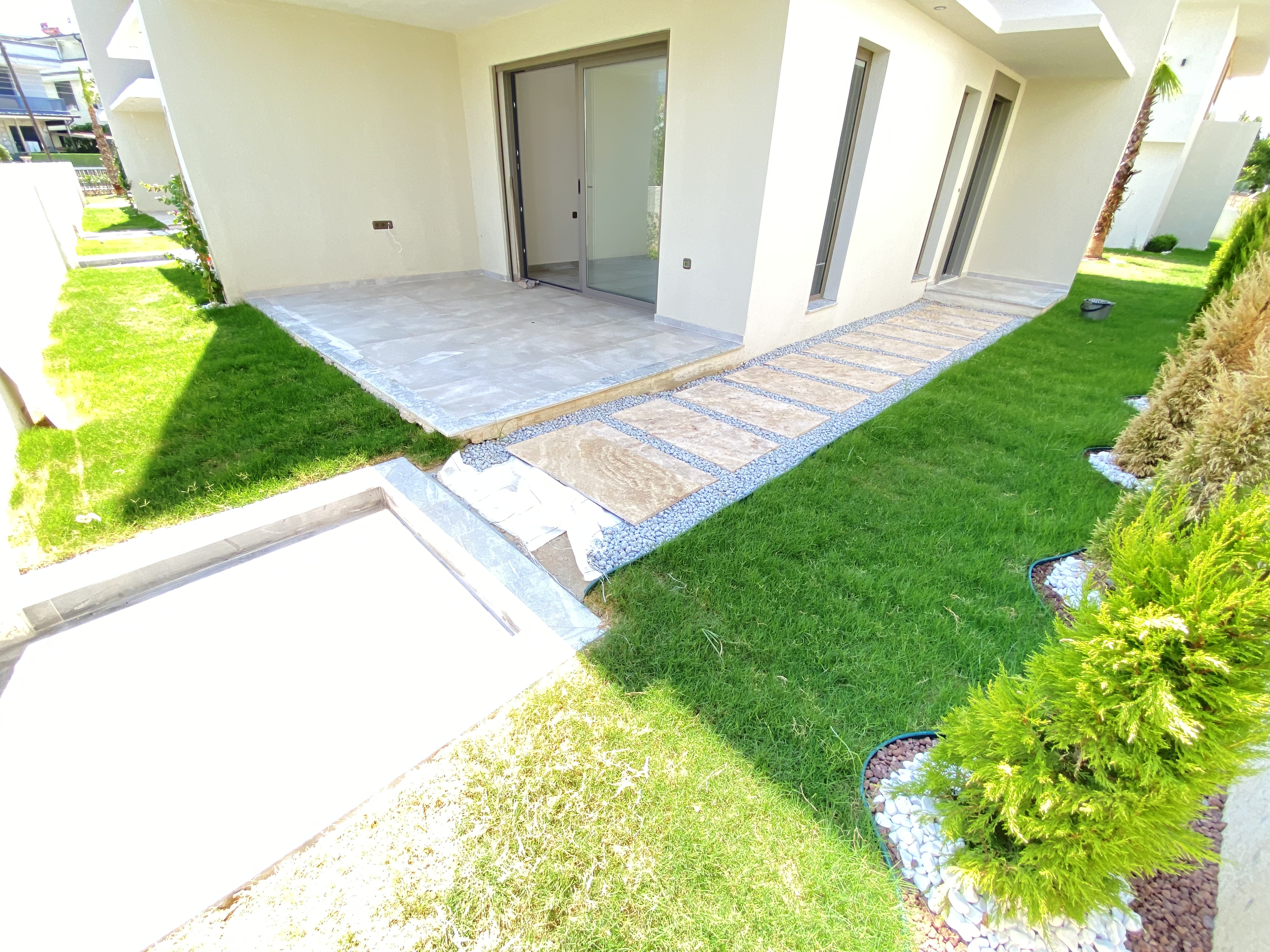 Seferihisar Mersin Alanı Denize 350 m, Havuzlu Ve Yerden Isıtmalı Lüks Köşe Villa — 10 / 30